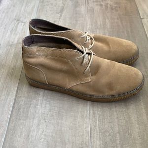 Johnston & Murphy Wallace Suede Chukka Boots